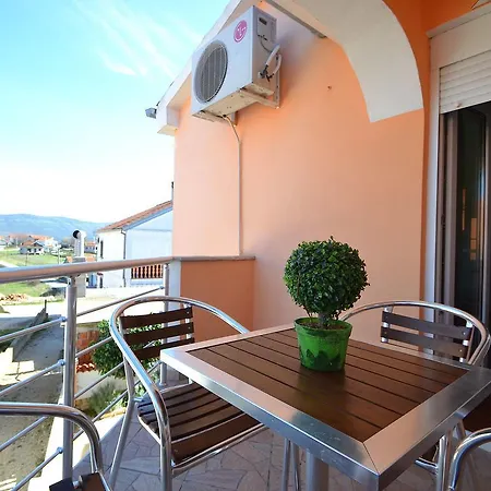 Apartment Bakota.3 Pridraga